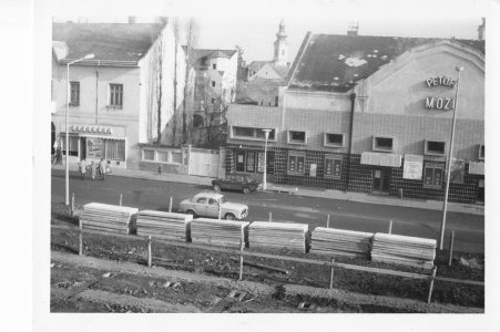 szolgaltatohaz_01_1974